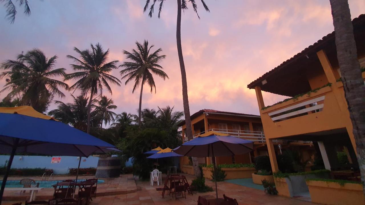 Pousada E Restaurante Sombra Dos Coqueiros Hotell Trairi Exteriör bild